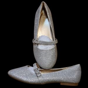 Dream Pairs size 2 silver shoes